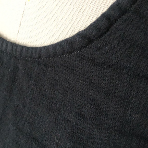 Swingy Cropped Black Gauze Tank Top - Picture 6 of 11